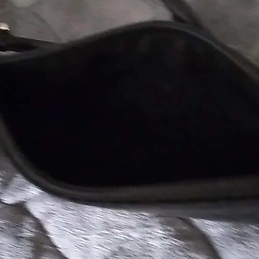 🔇 Sale $10 Coach Wristlet - Picture 6 of 7